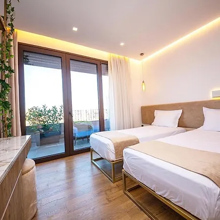 Apartment Terrace *